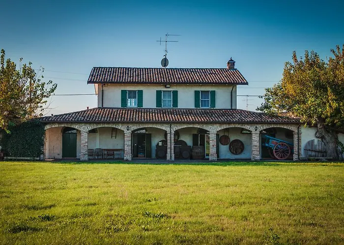 Летний дом La Fattoria Сантарканджело-ди-Романья